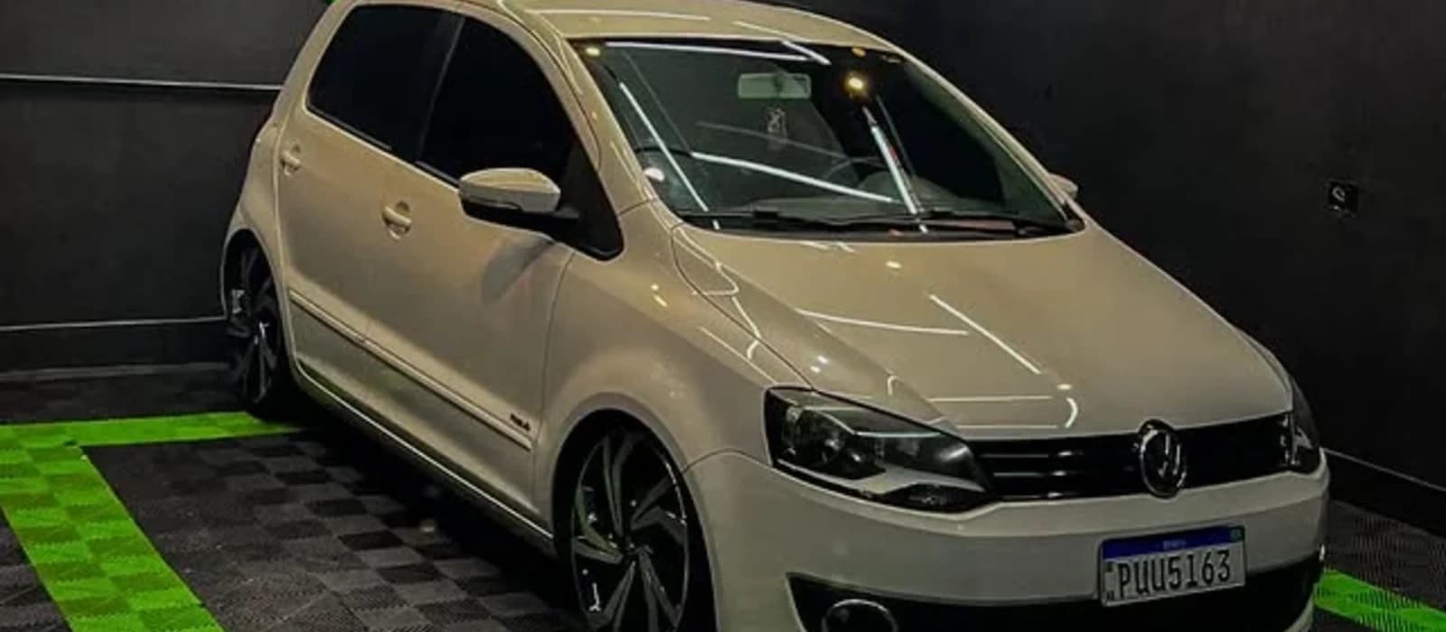 Fachada ou espaço de Garage15